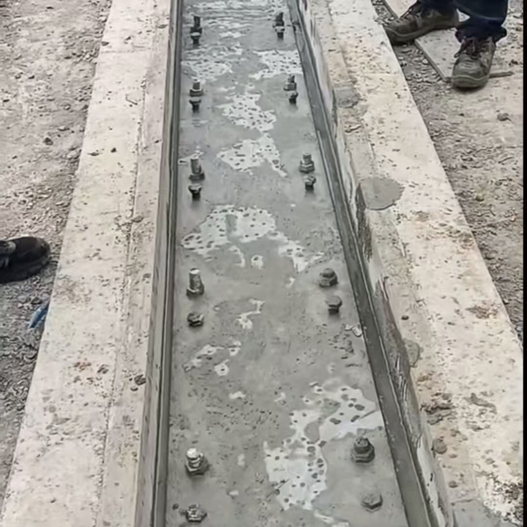 溧阳港口码头起重机龙门吊重型机械设备稳固用早强快凝轨道胶泥